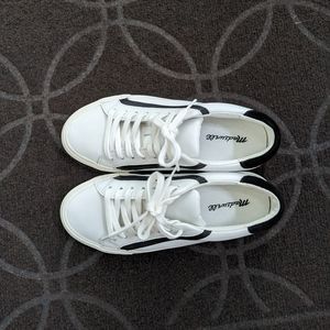 Like New Madewell Low-Top Sneakers